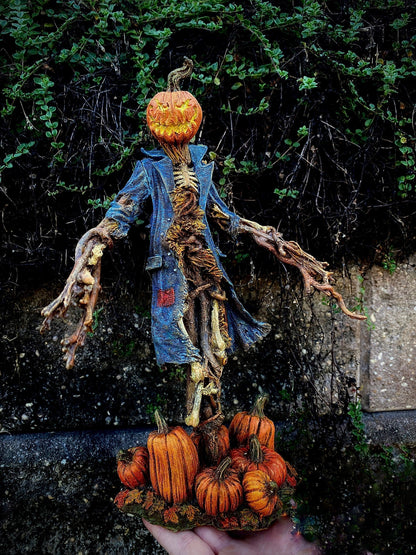 Scarecrow Statue